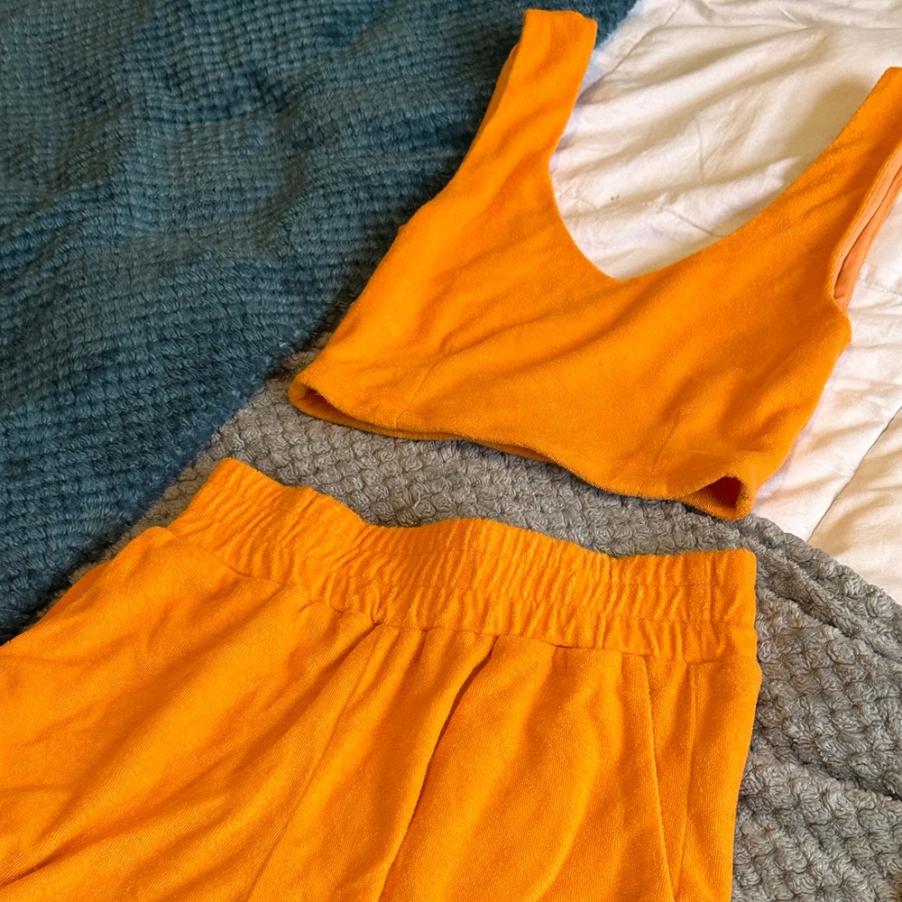 Shopwhiskeydarling (women’s boutique) 2-piece orange set